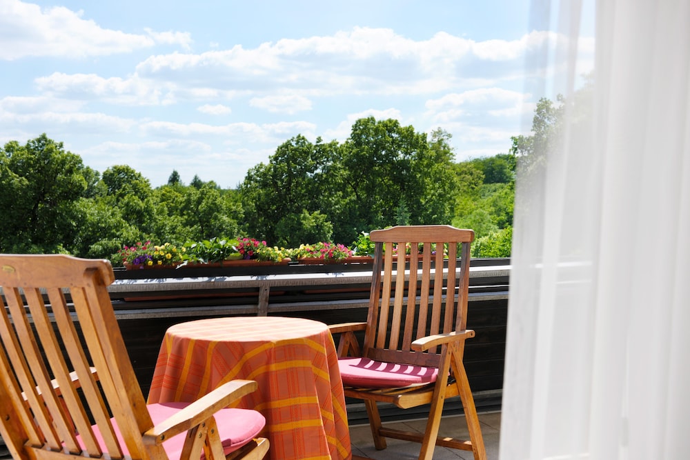 Twin Room, Balcony