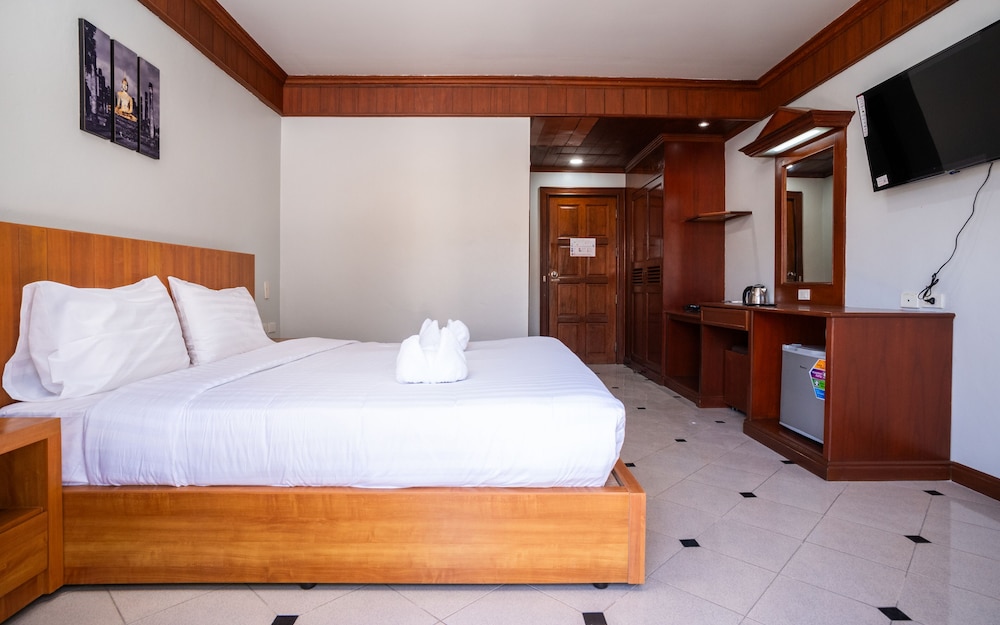 Standard Double Room - Photo 9