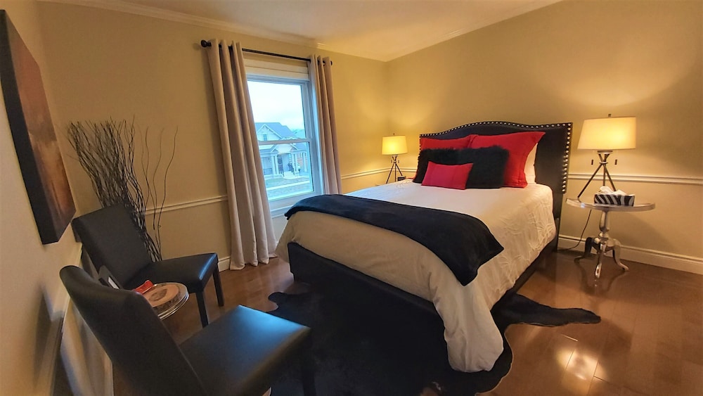 The Retreat, 1 Queen Bed, second floor, private bathroom across the hallway