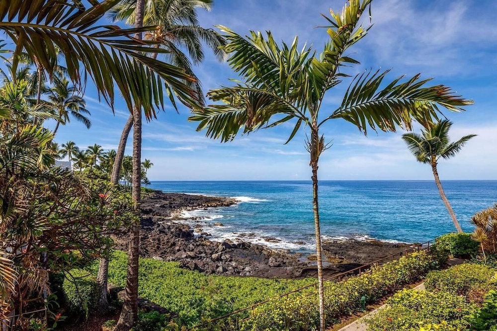 Condo, 1 King Bed, Ocean View (Kona Makai 1-204 Oceanview! AC! Remod) photo 2