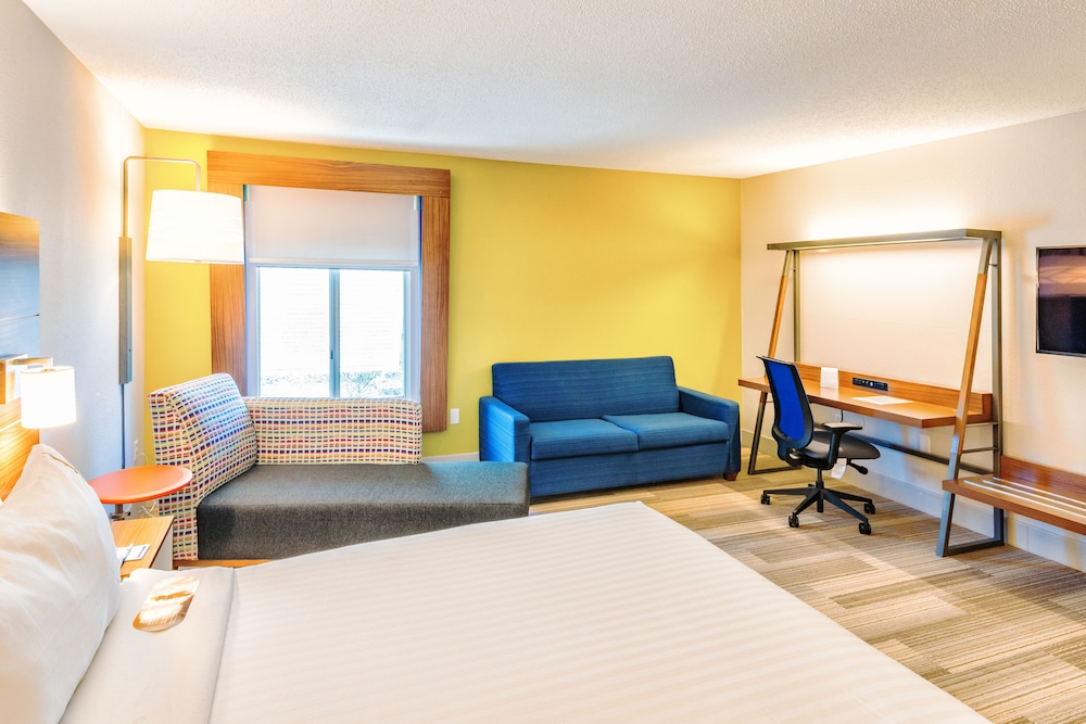 Suite, 1 Bedroom - Photo 3