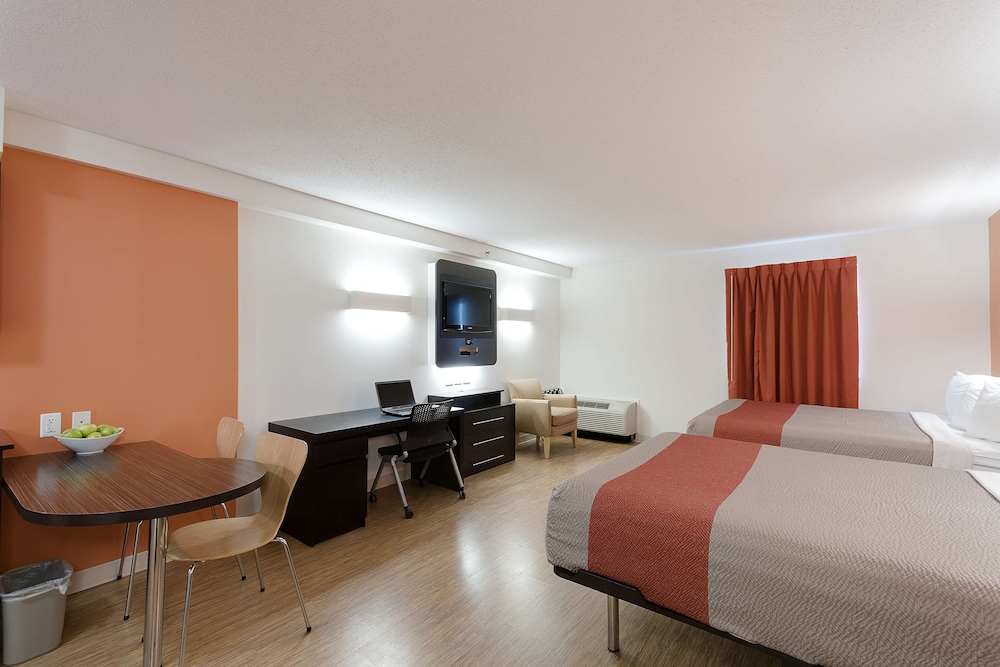 Standard Room, 2 Queen Beds, Non Smoking, Kitchenette photo 3