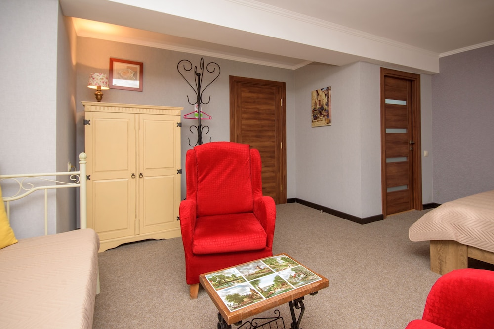 Superior Triple Room photo 2