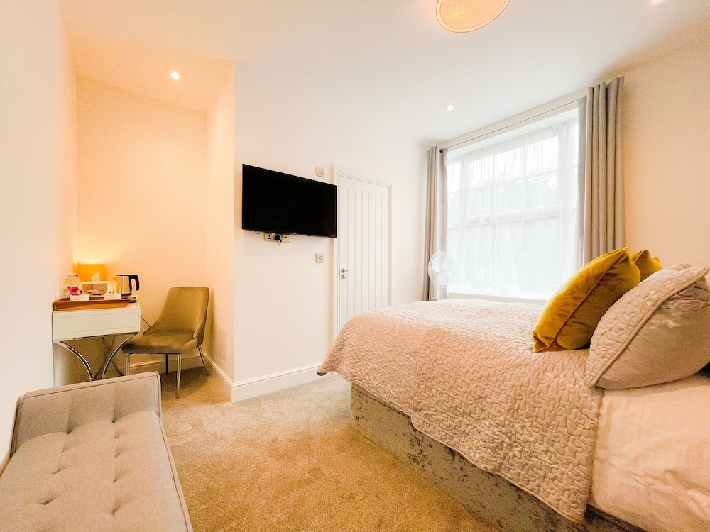 Classic Double Room - Photo 8