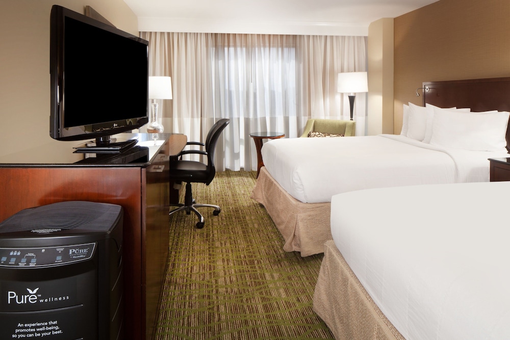 Pure Wellness Guestroom 2 Double photo 1
