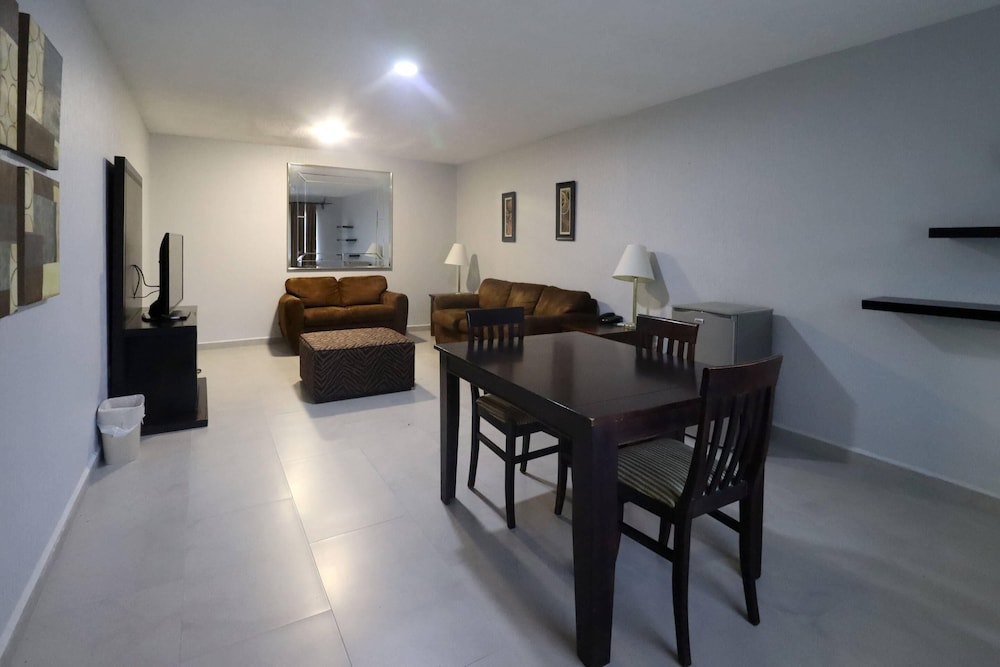 King Suite - Photo 5