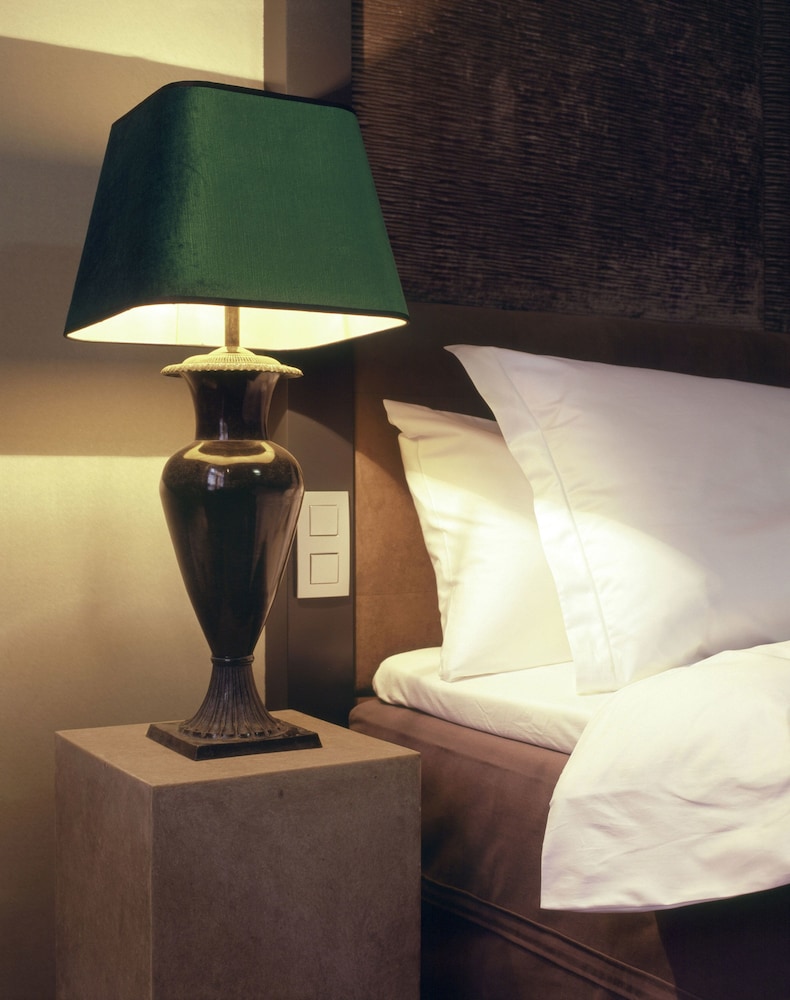 Executive Room - Photo 2