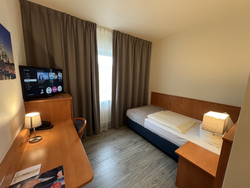 Standard Single Room, 1 Twin Bed (Single bed (90cm x 230cm) for 1 Pers.) photo 1