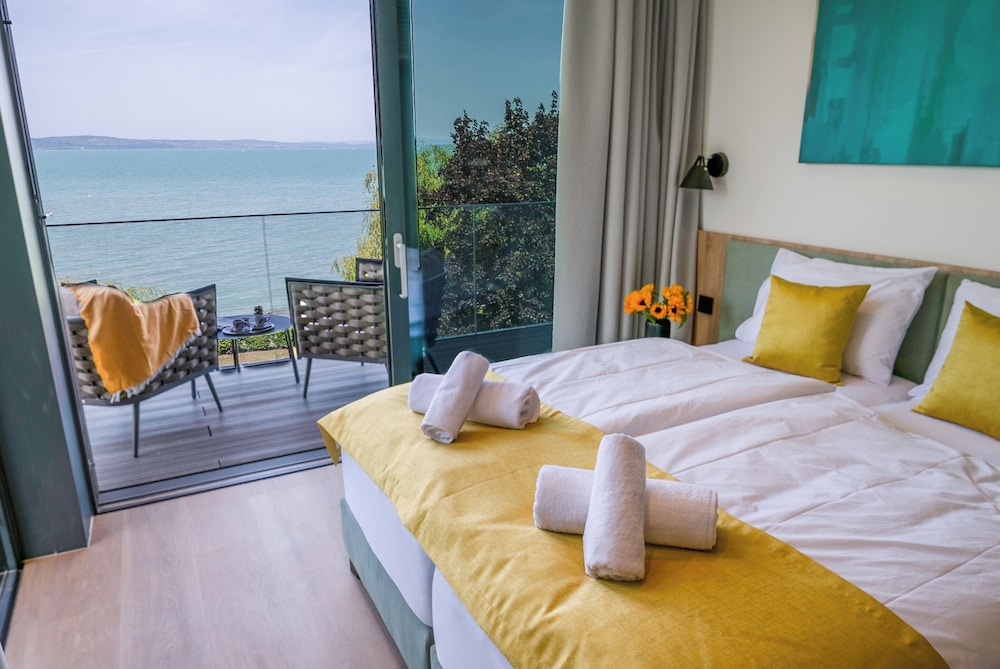 Deluxe Apartment, Balcony, Lake View