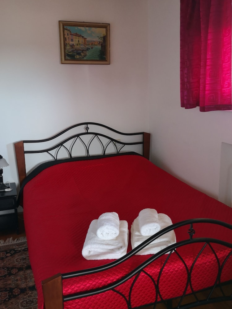 Classic Triple Room, Garden View photo 1