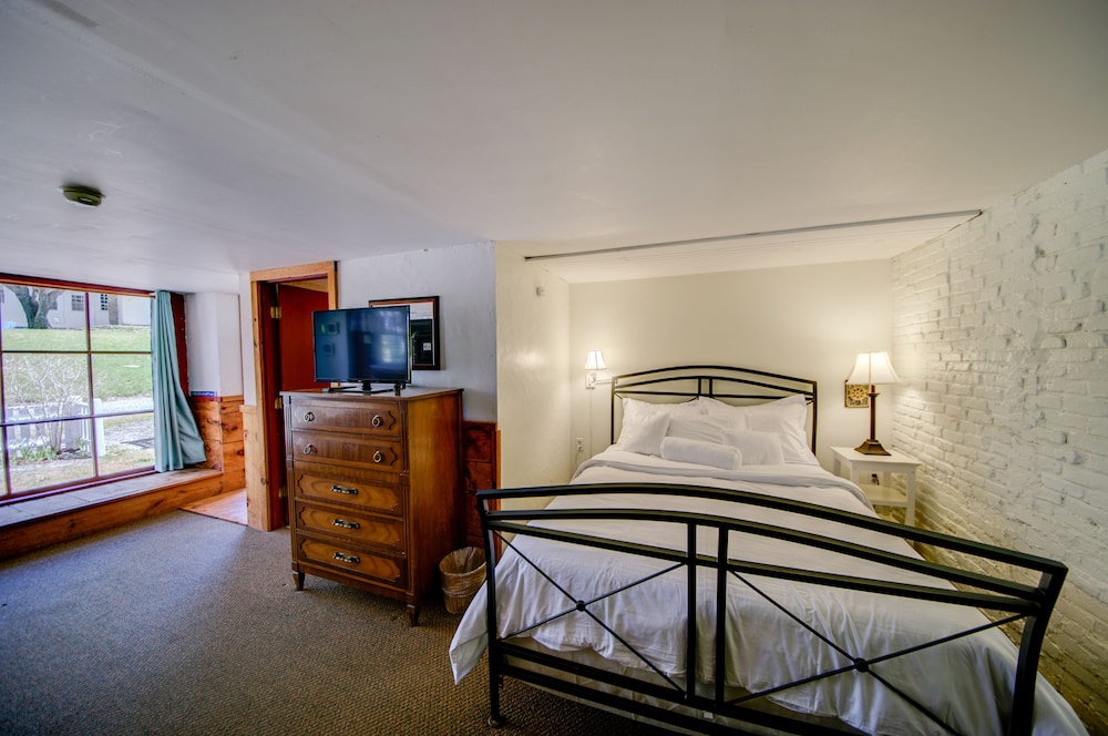 The Carriage House photo 1