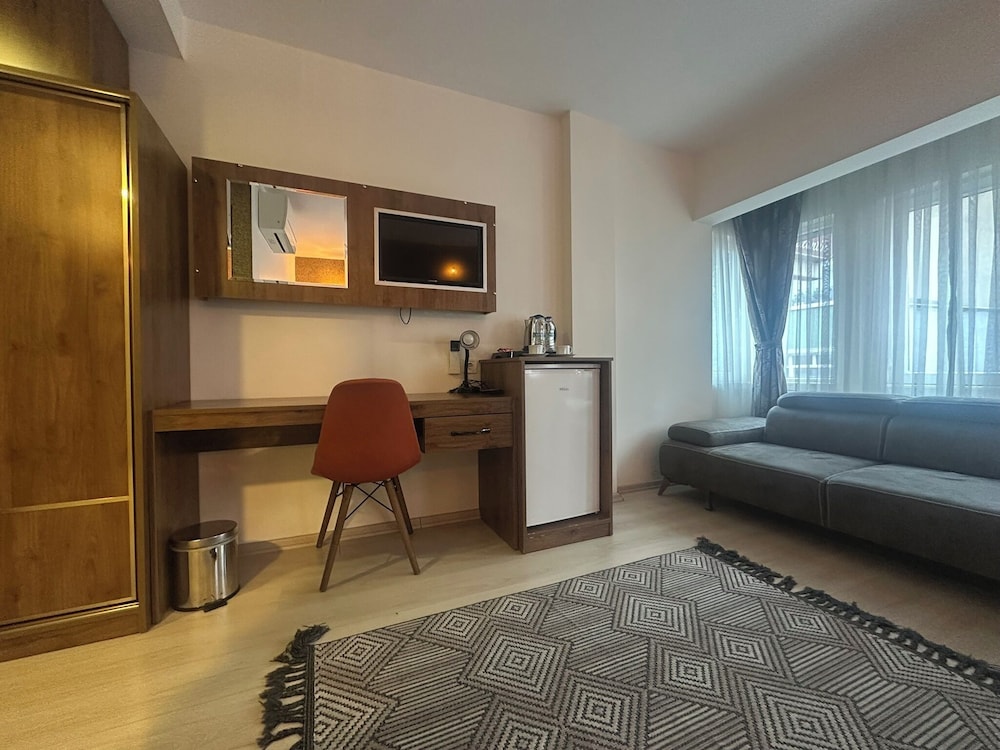 Deluxe Triple Room photo 3