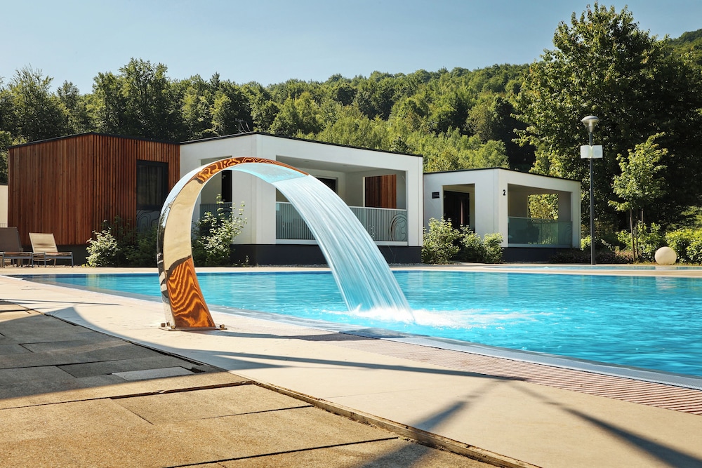 Deluxe Mobile Home, 2 Bedrooms, Non Smoking, Pool View photo 2