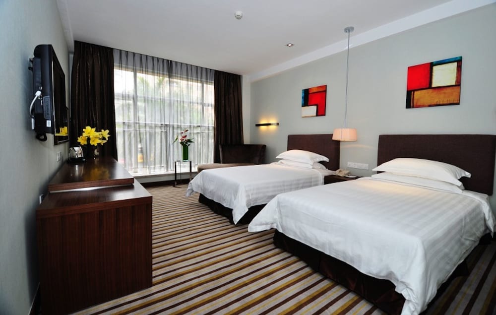 Standard Twin Room - Photo 1