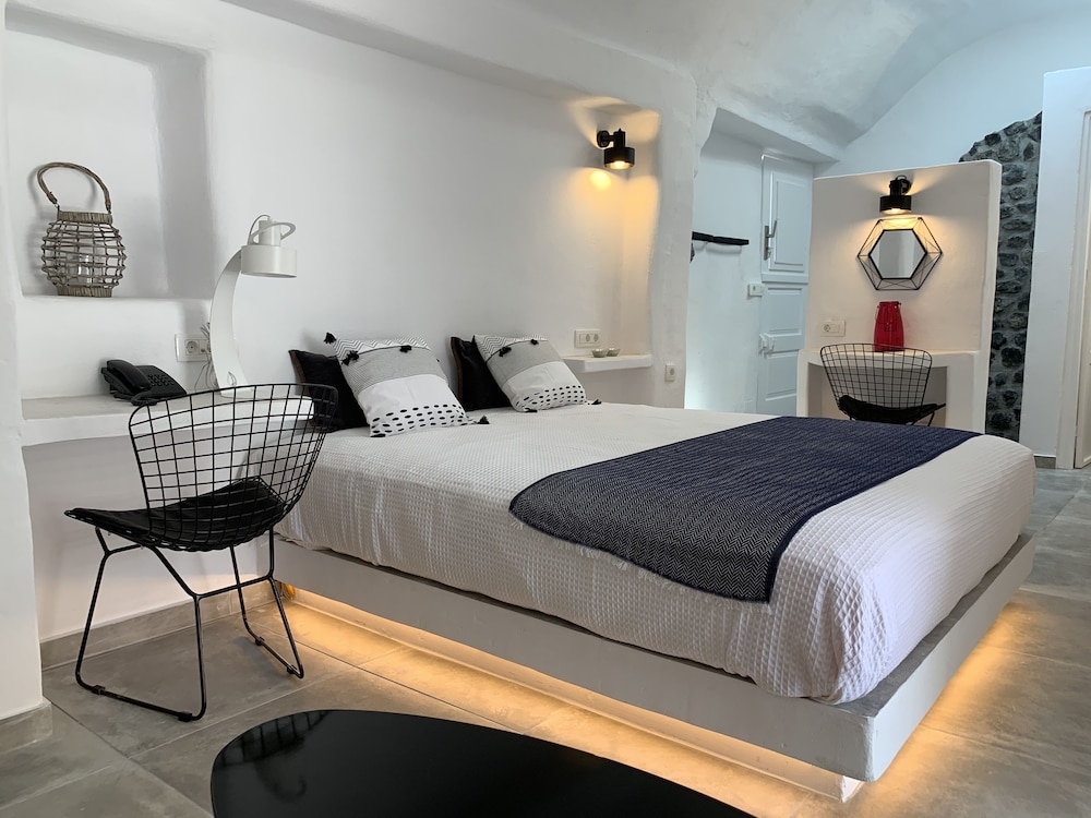 Villa (Kallisti Courtyard Suite)