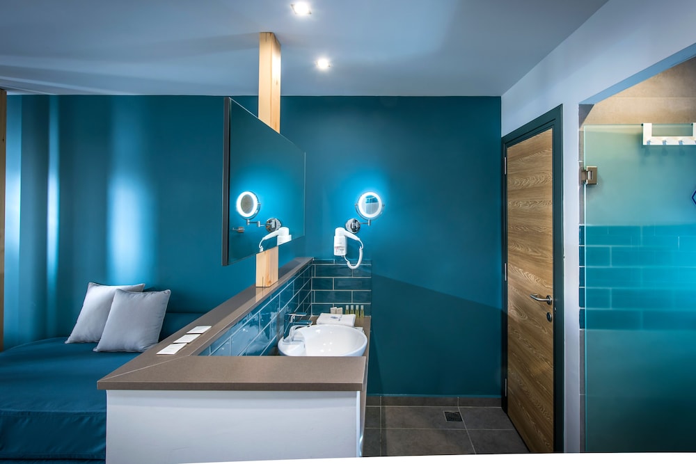 Superior Room with Outdoor Jacuzzi photo 2