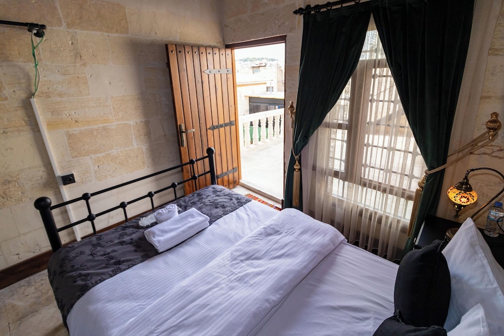 Basic Single Room