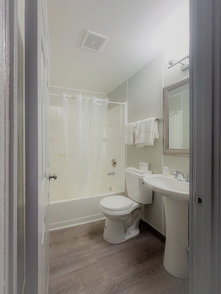 Economy Double or Twin Room - Photo 6