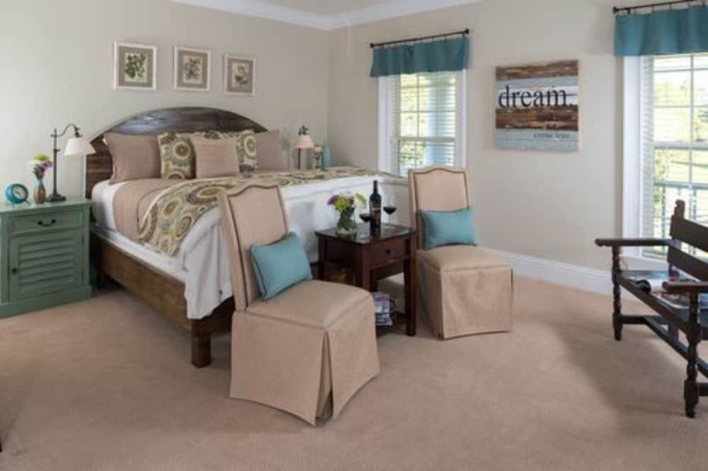 Room, 1 King Bed (Cimmaron)
