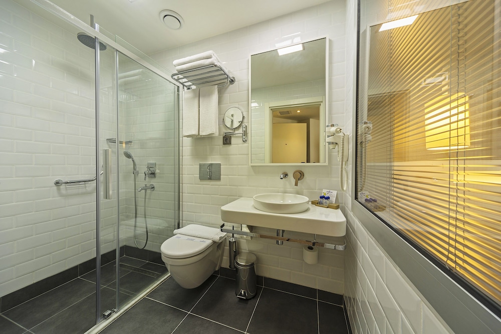 Standard Double or Twin Room photo 3