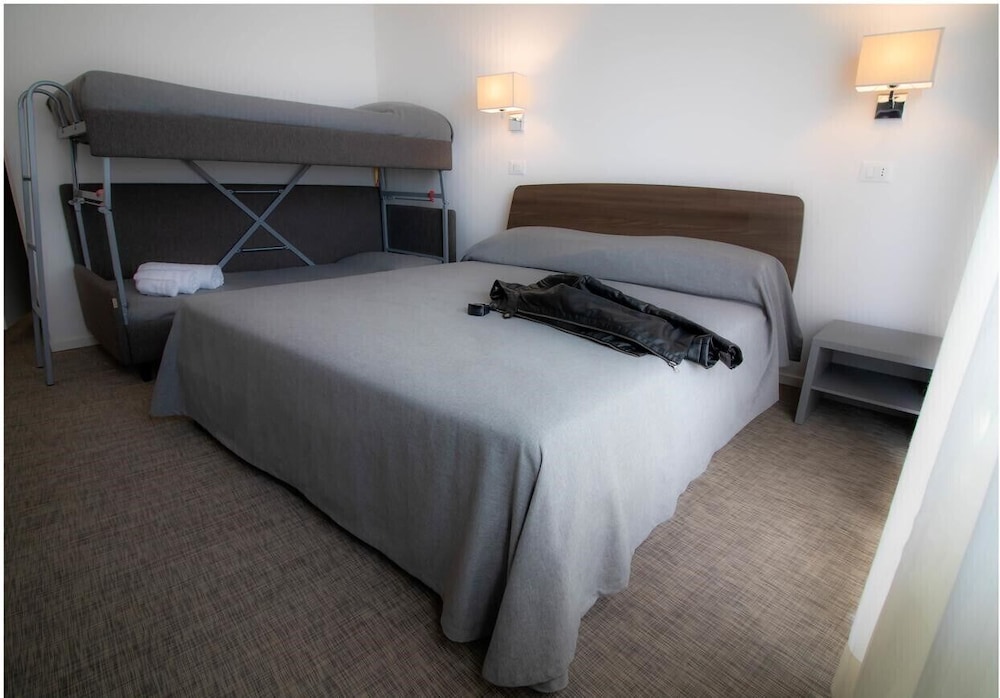 Quadruple Room, Balcony, Sea View