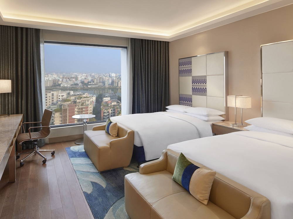 Club Room, 2 Twin Beds, City View - Photo 3