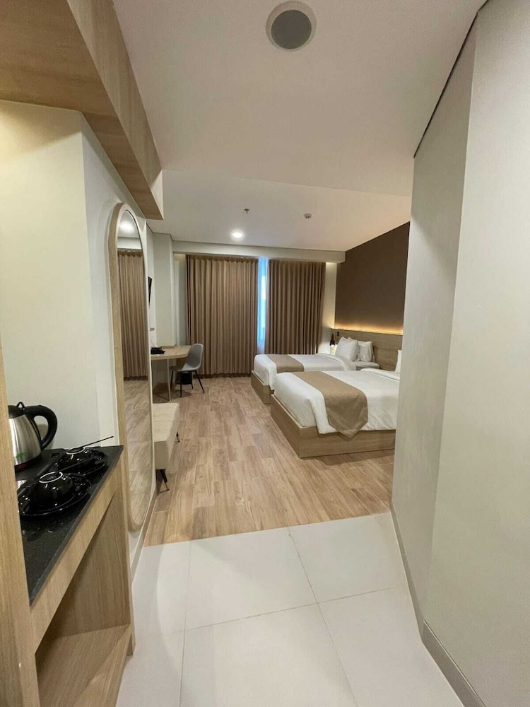Deluxe Twin Room, City View photo 1