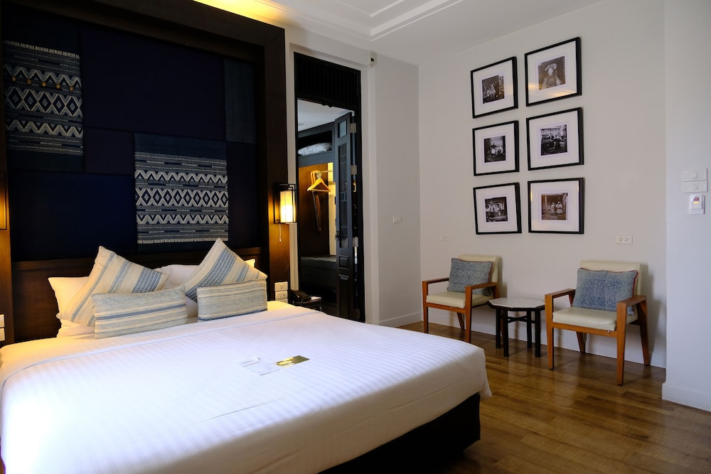 Premium Double Room - Photo 8