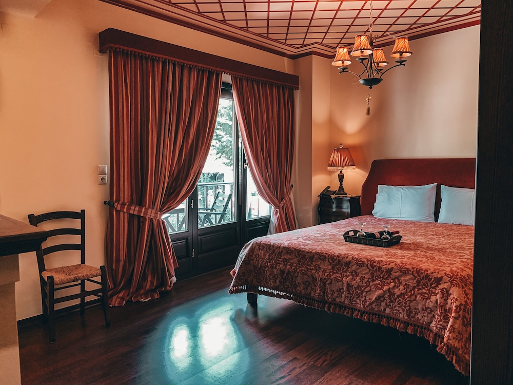 Junior Suite (Meteora View) - Photo 19