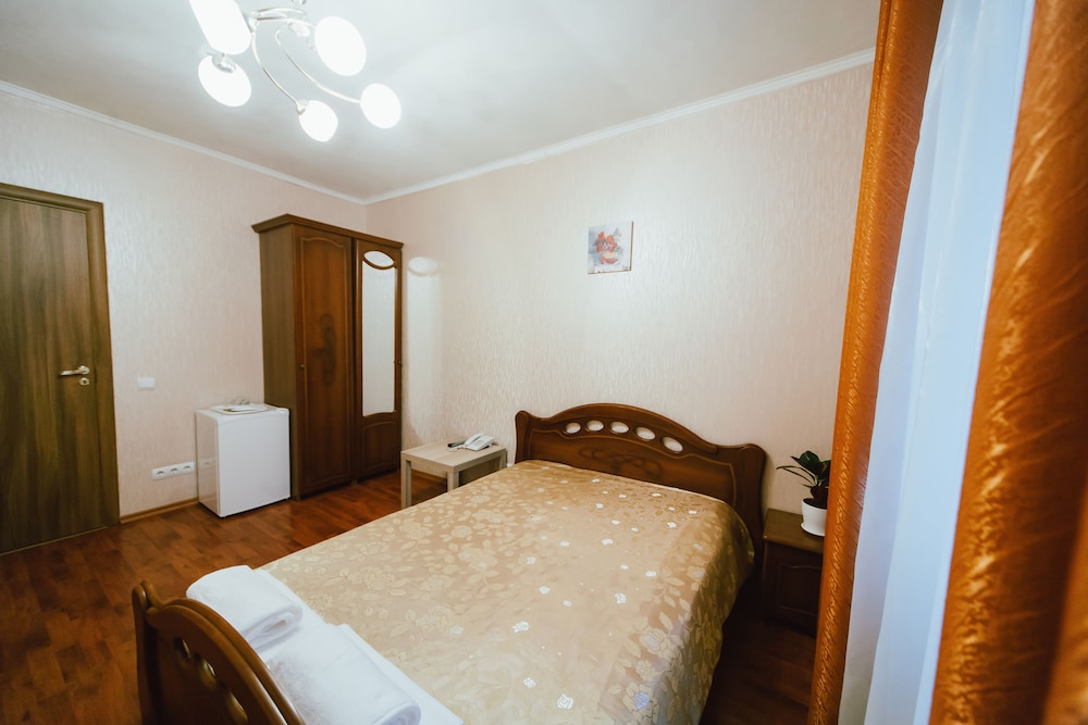 Economy Double Room photo 3