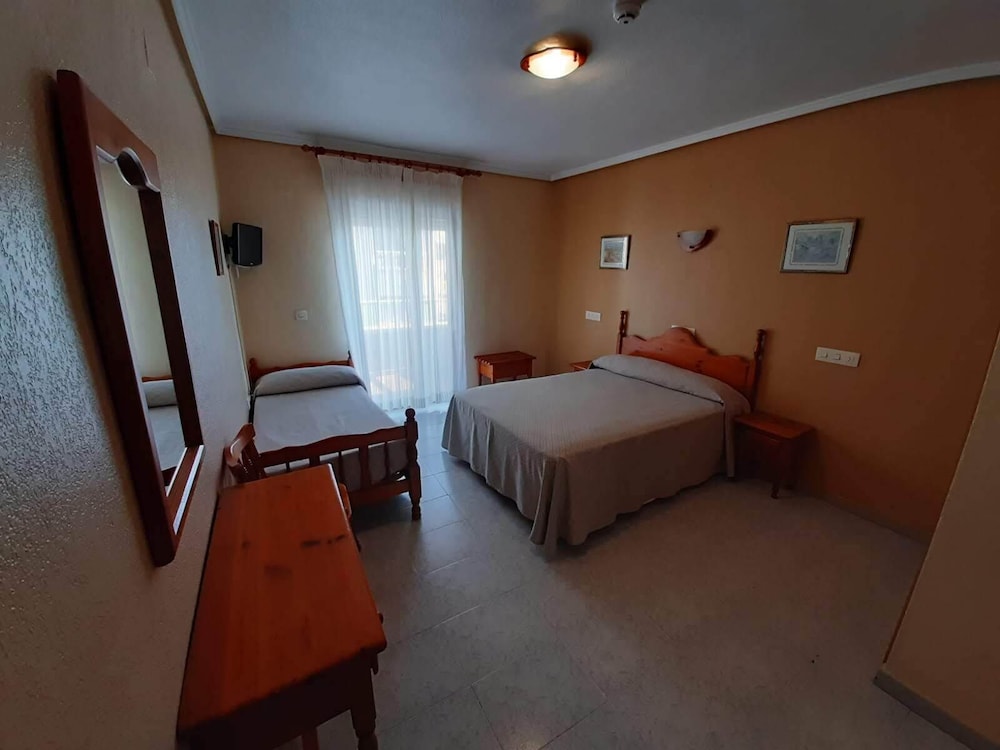 Triple Room - Photo 5