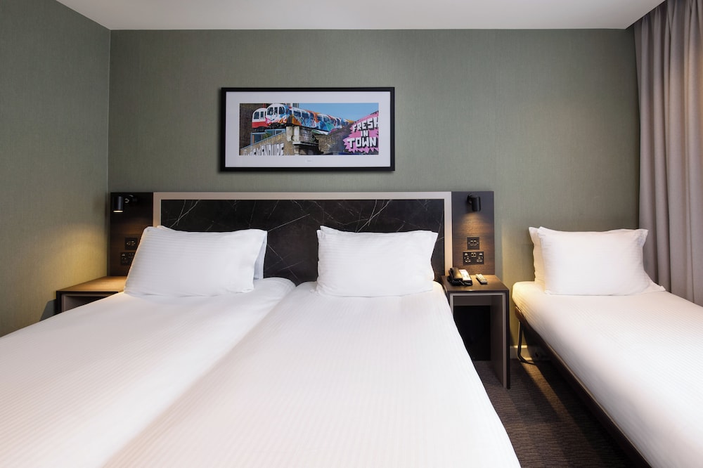 Standard Plus Twin - Extra Bed photo 1