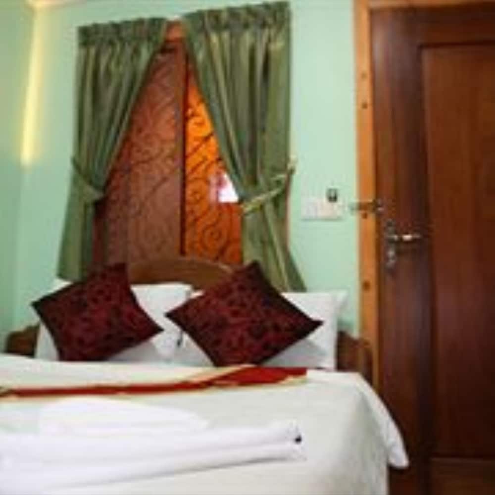 Deluxe Single Room, 1 King Bed photo 1