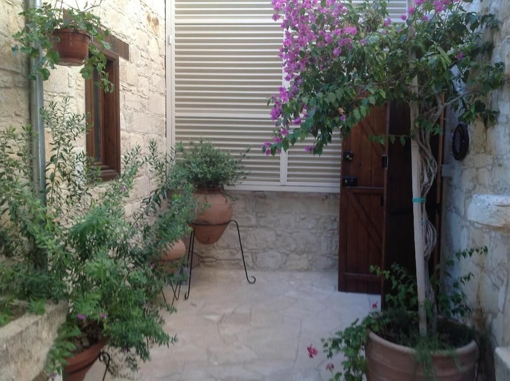 Superior Apartment, 1 Bedroom, 2 Bathrooms (The Makrinari Paraskevou) - Photo 3