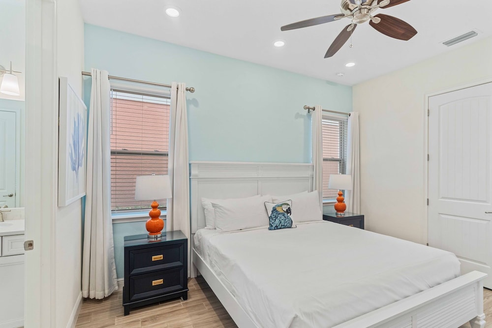 House (4 Bedrooms) - Photo 17