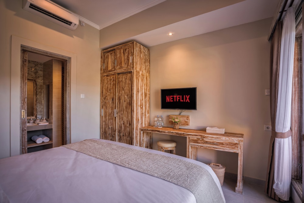 Standard Double Room, Patio, Garden View