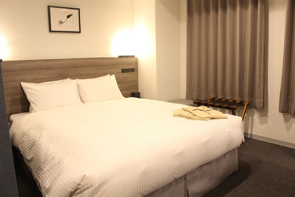 Superior Room, 1 Queen Bed, Non Smoking photo 3