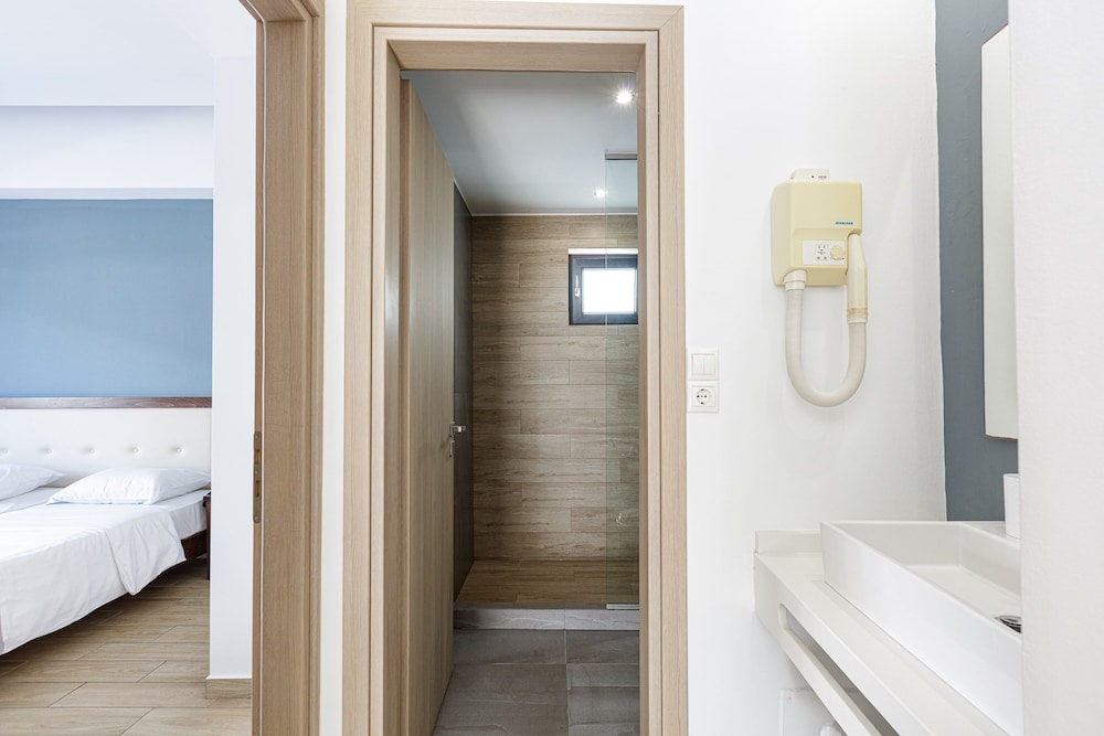 Grand Apartment, 1 Bedroom, Sea View - Photo 17