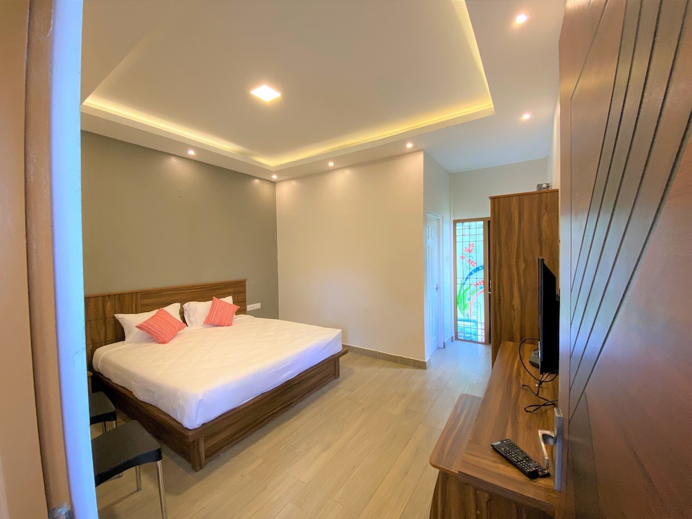 Deluxe Room - Photo 1