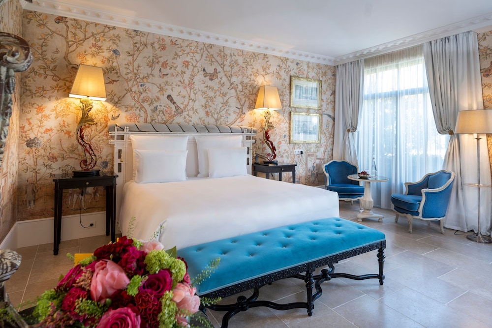 Room (Prestige) - Photo 5