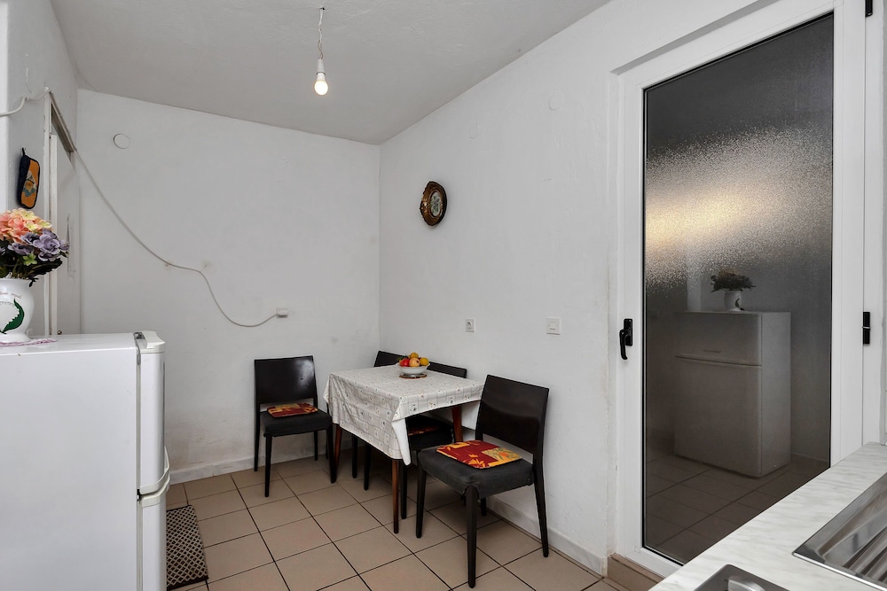 Apartment (A2) photo 2