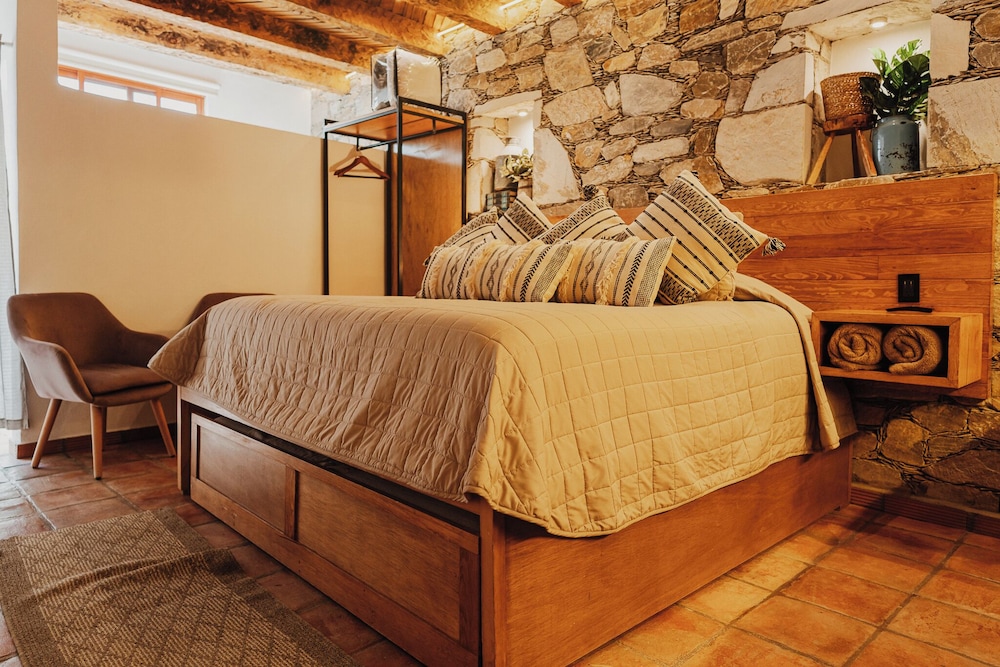 Deluxe Room, 1 Bedroom, Balcony, Mountain View photo 1