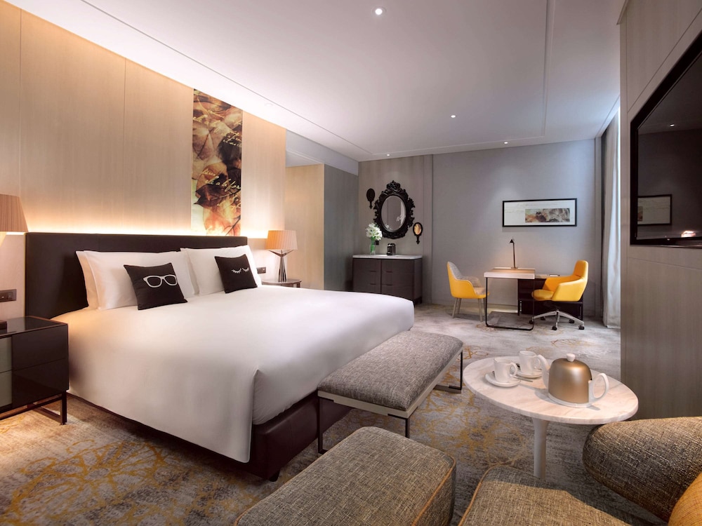 Junior Suite, 1 King Bed