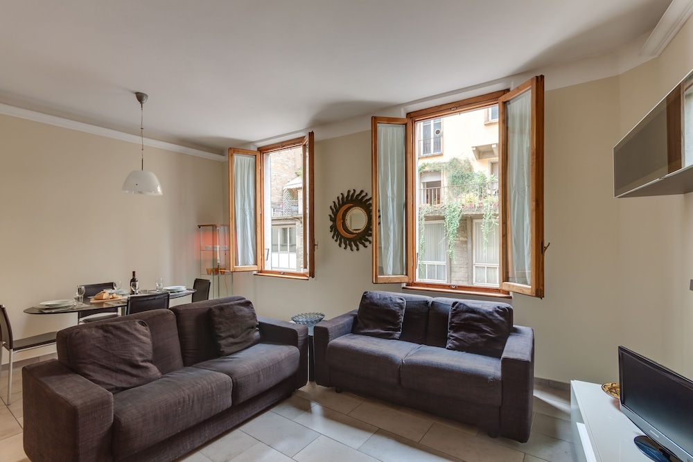 Apartment, 2 Bedrooms (Piazzetta di Santo Stefano 2 - Lift)