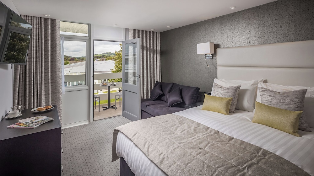 Family Double Room, Pool View