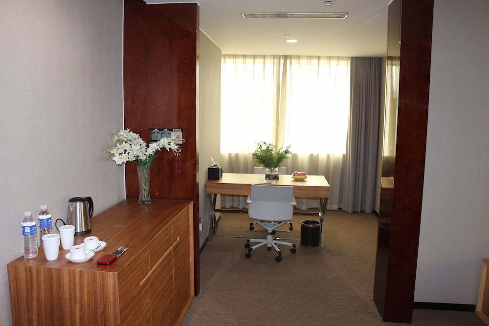 Deluxe Twin Room photo 3