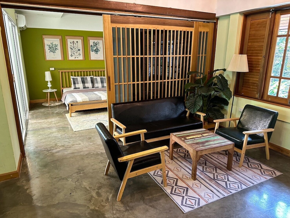 Family Room photo 1