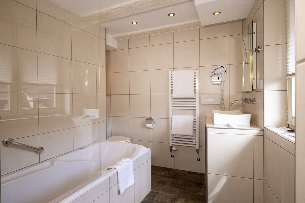 Deluxe Double Room - Photo 7