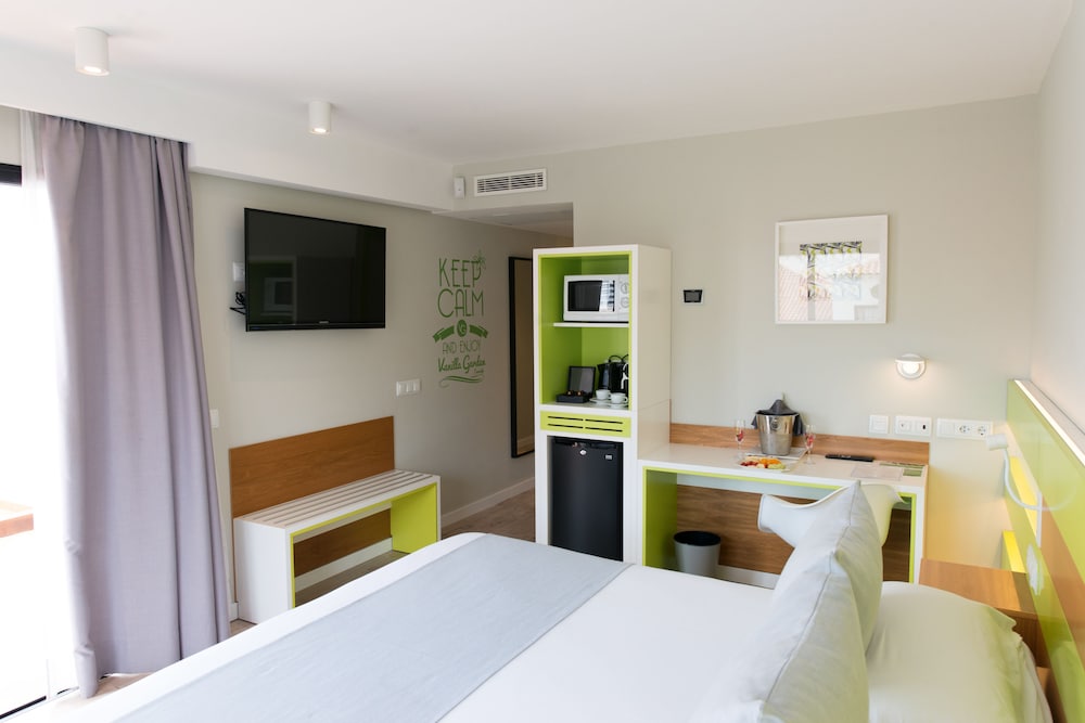 Junior Suite, Hot Tub photo 2