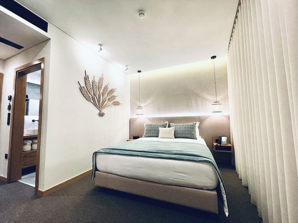 Deluxe Double Room, Courtyard View photo 2